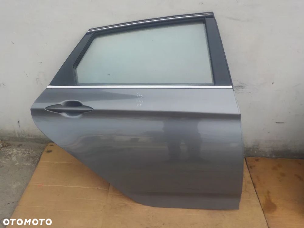 HYUNDAI I40 DRZWI PRAWY TYŁ T6S