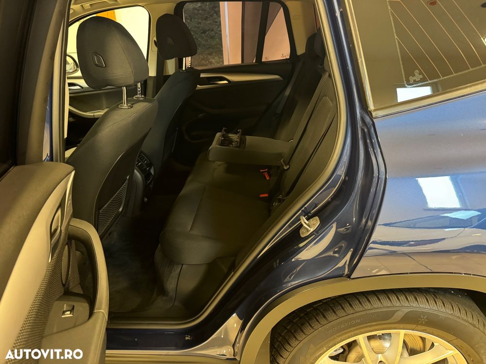 BMW X3 xDrive20d Aut. Advantage - 29