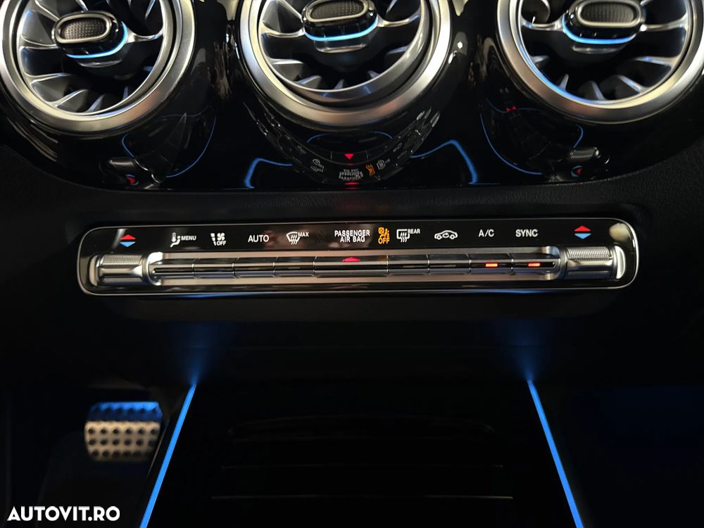 Mercedes-Benz GLA 220 4MATIC MHEV - 20