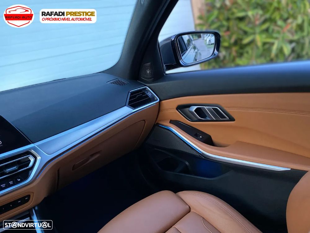 BMW 330 e Aut. Luxury Line - 26