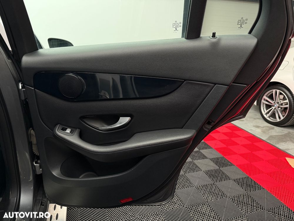 Mercedes-Benz GLC 220 d 4MATIC 9G-TRONIC - 27