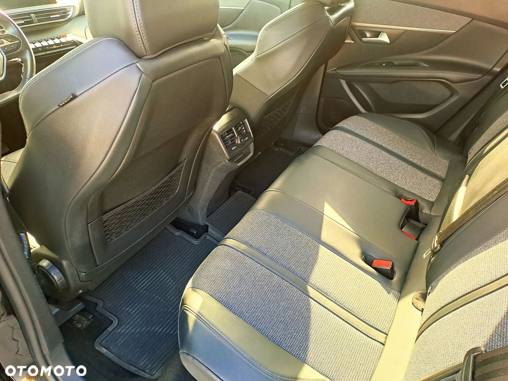 Peugeot 3008 1.2 PureTech Active S&S EAT6 - 14
