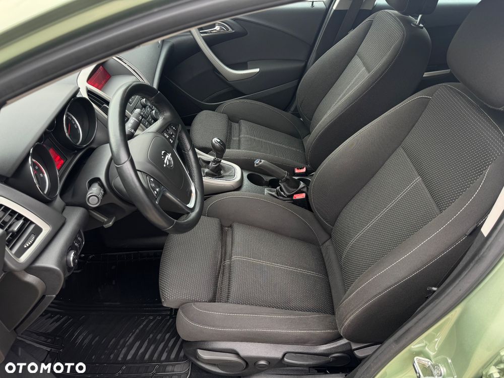 Opel Astra 1.4 Turbo 150 Jahre - 24