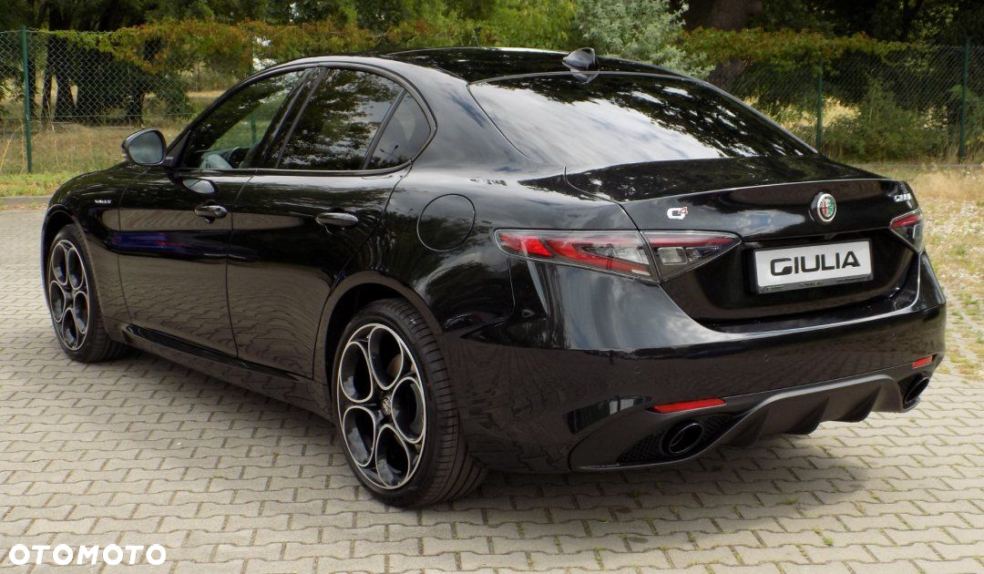 Alfa Romeo Giulia - 4