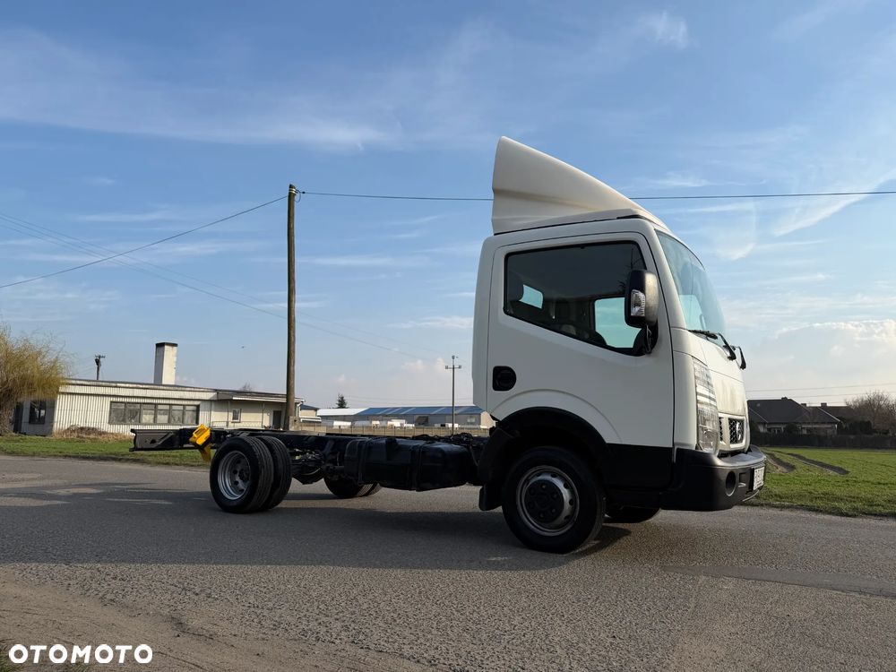 Nissan NT400 * CABSTAR * 2.5 / 125KM * Rama do zabudowy * Rozstaw osi: 3.7m * - 5