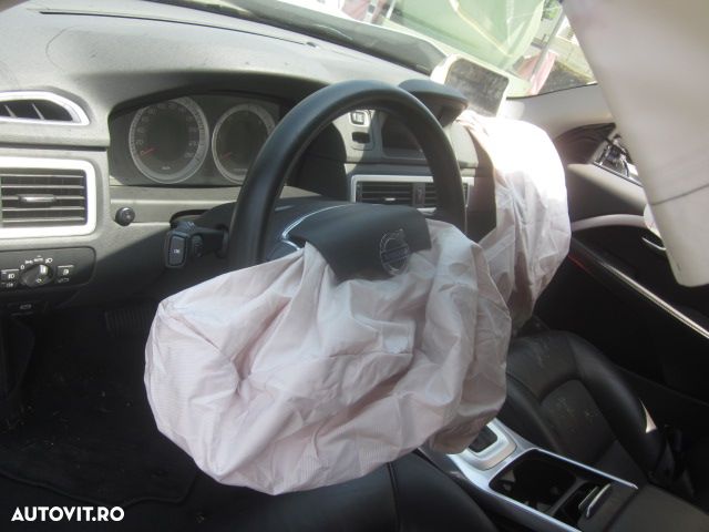 Dezmembrez Volvo S80 ,an 2013 , 2.0 d , tip motor D5204T3 - 6