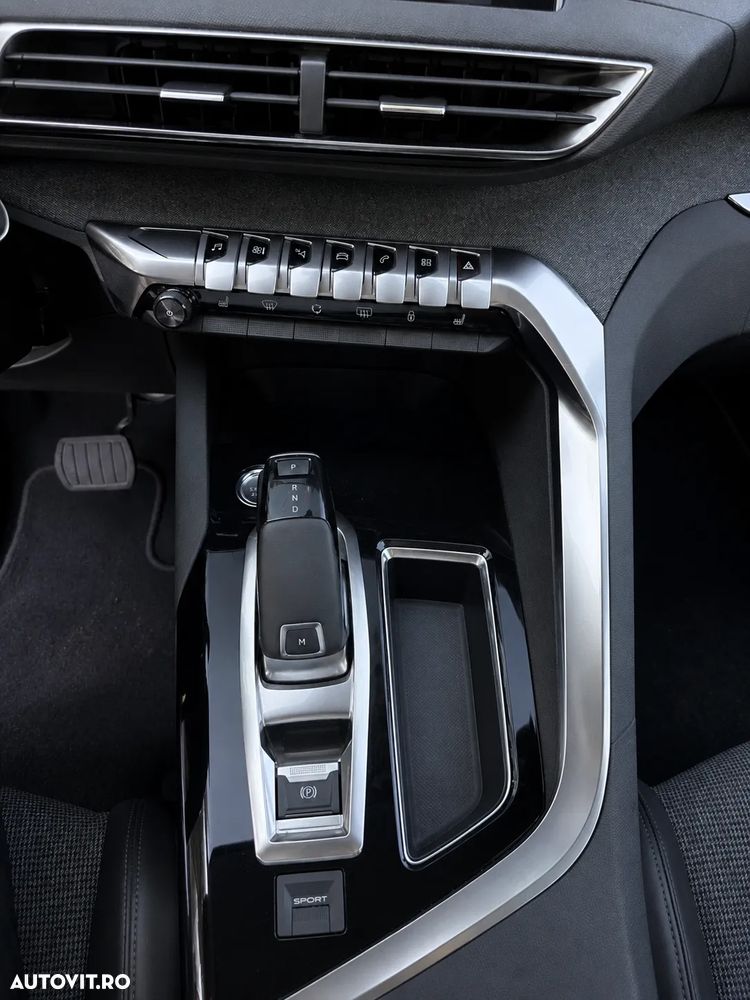 Peugeot 3008 PureTech 130 Stop & Start GPF EAT8 Allure - 18