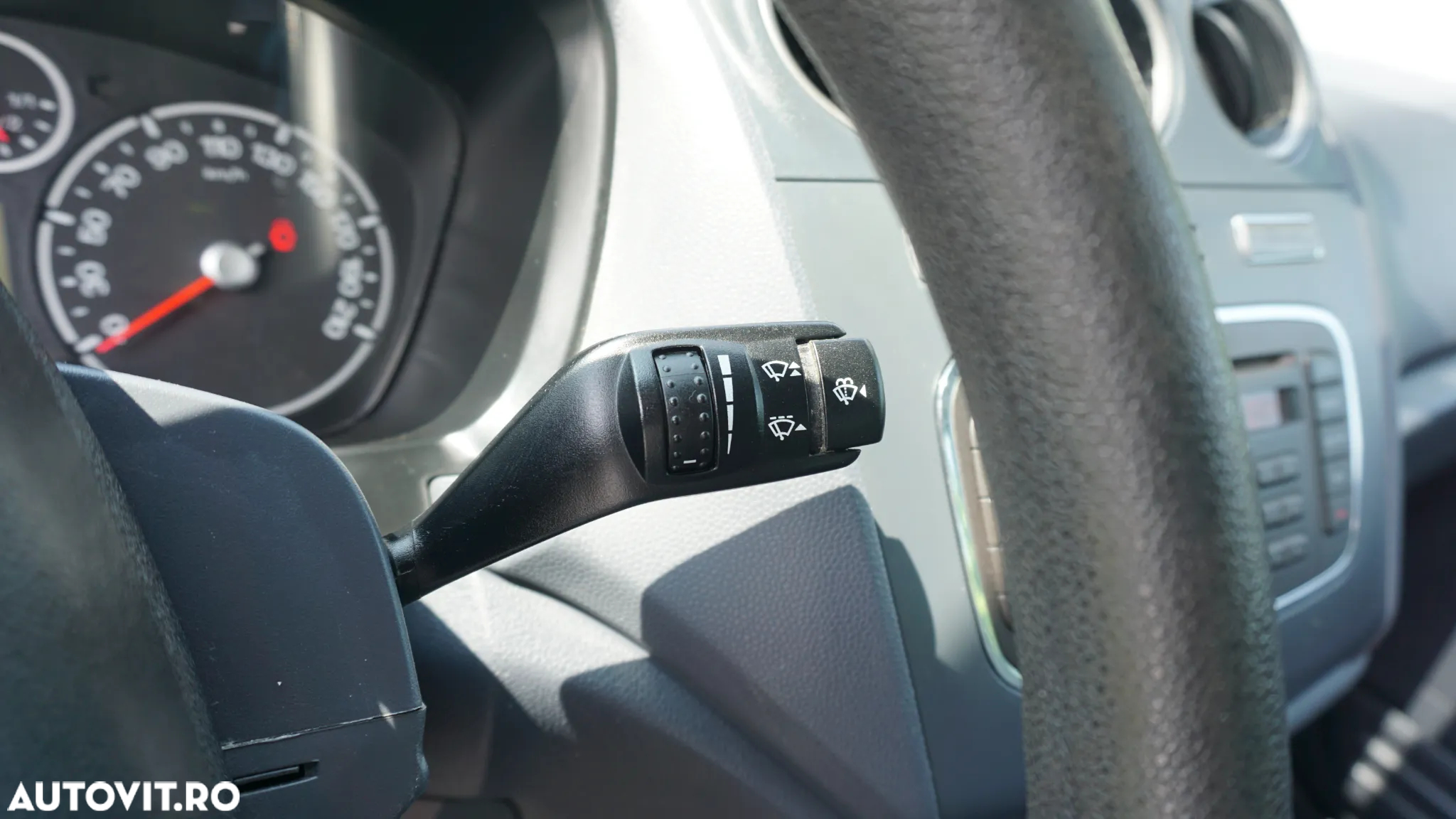 Ford Transit Connect - 17