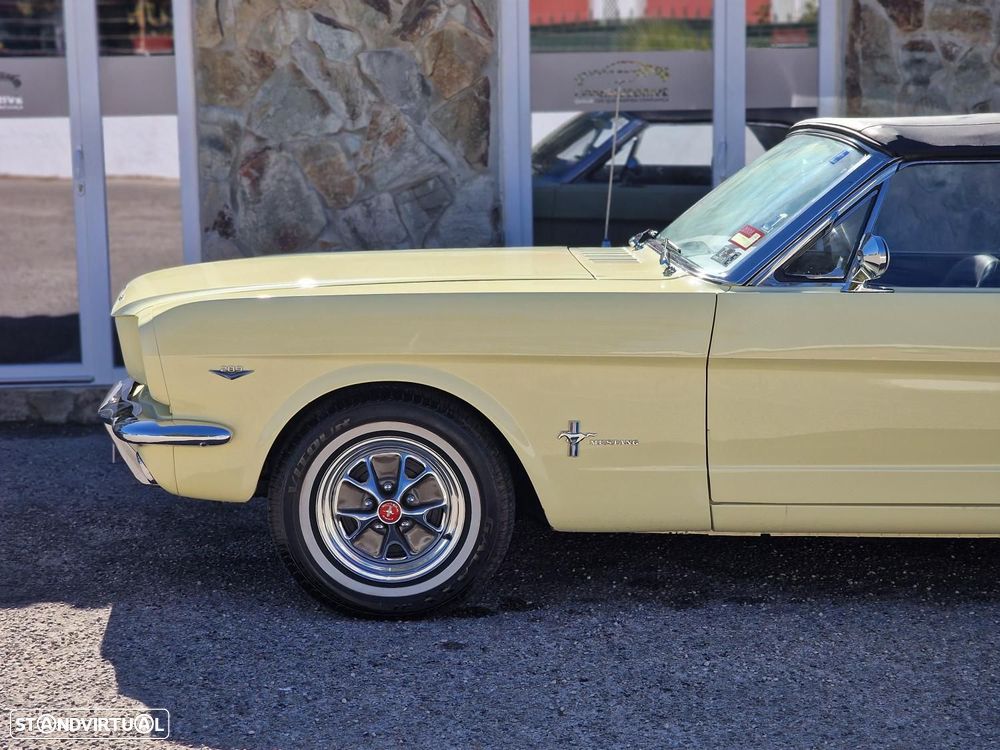 Ford Mustang - 15