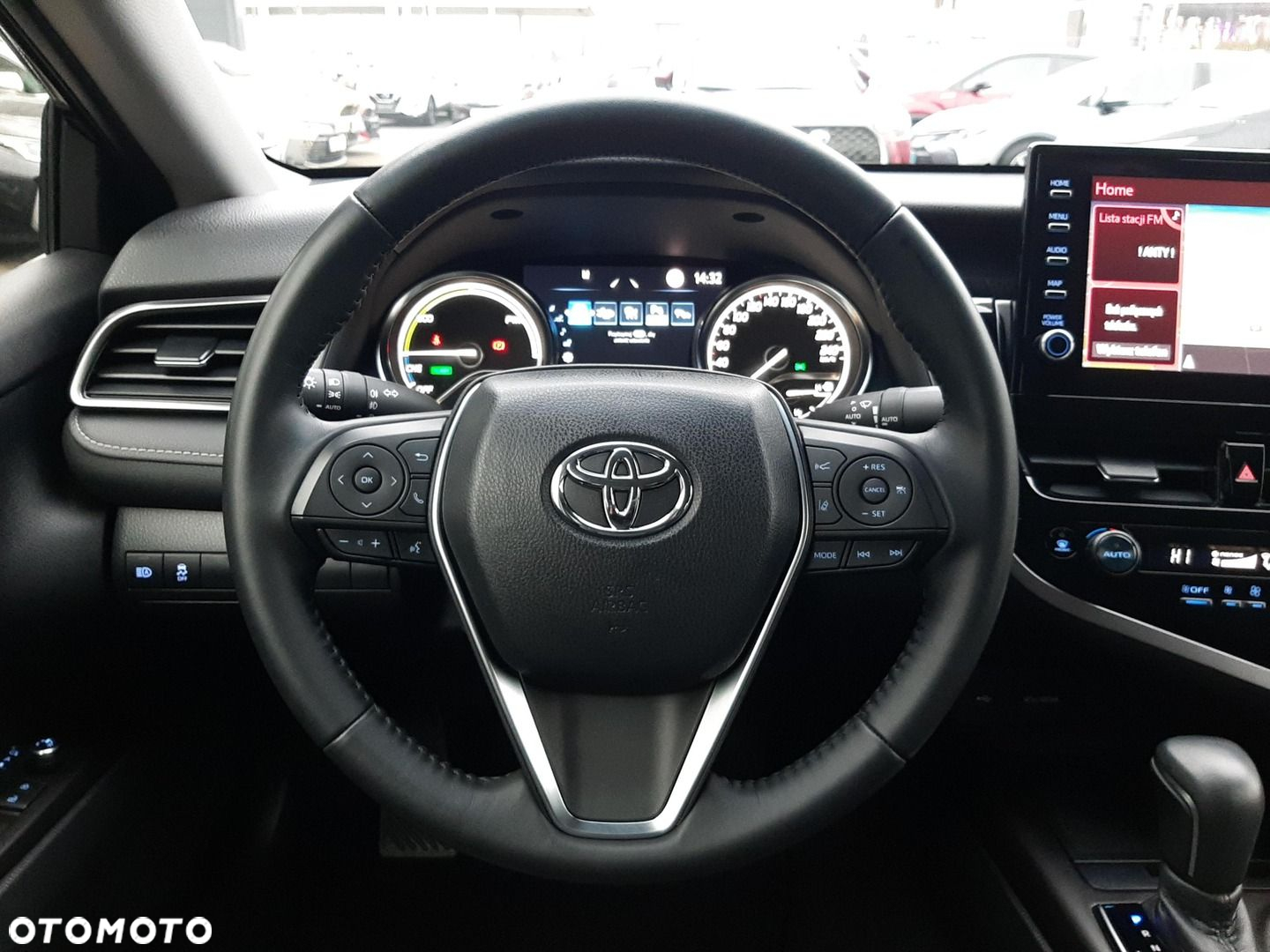 Toyota Camry - 14