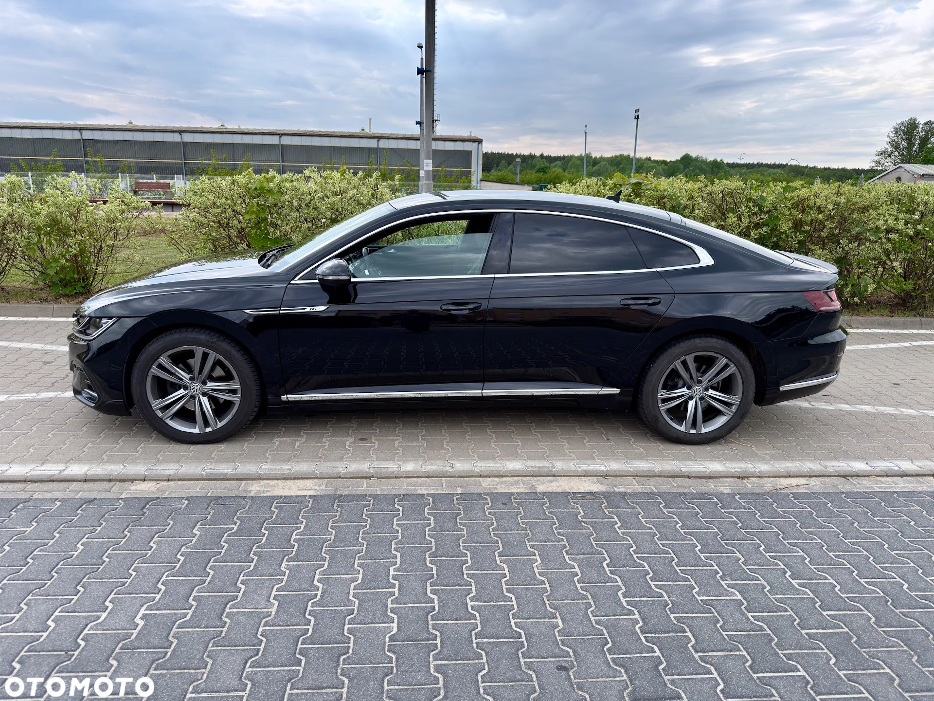Volkswagen Arteon 2.0 TSI DSG R-Line - 3