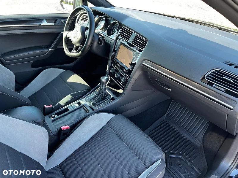 Volkswagen Golf R 4Motion BlueMotion Technology DSG - 32