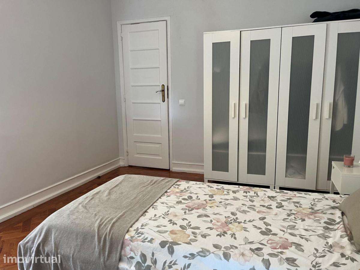 Quarto - localizado em Roma-Areeiro Lisbon - Grande imagem: 5/17