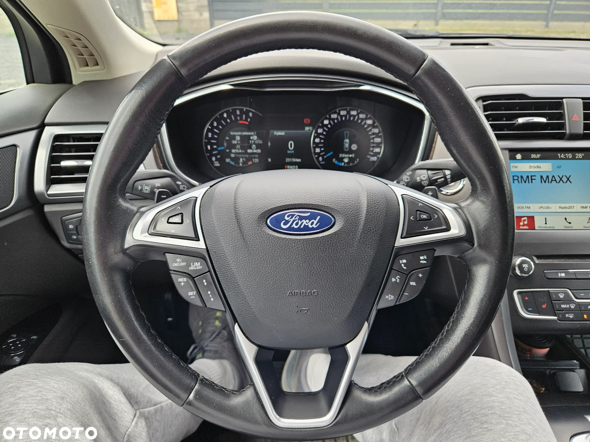 Ford Mondeo 2.0 TDCi Titanium PowerShift - 18
