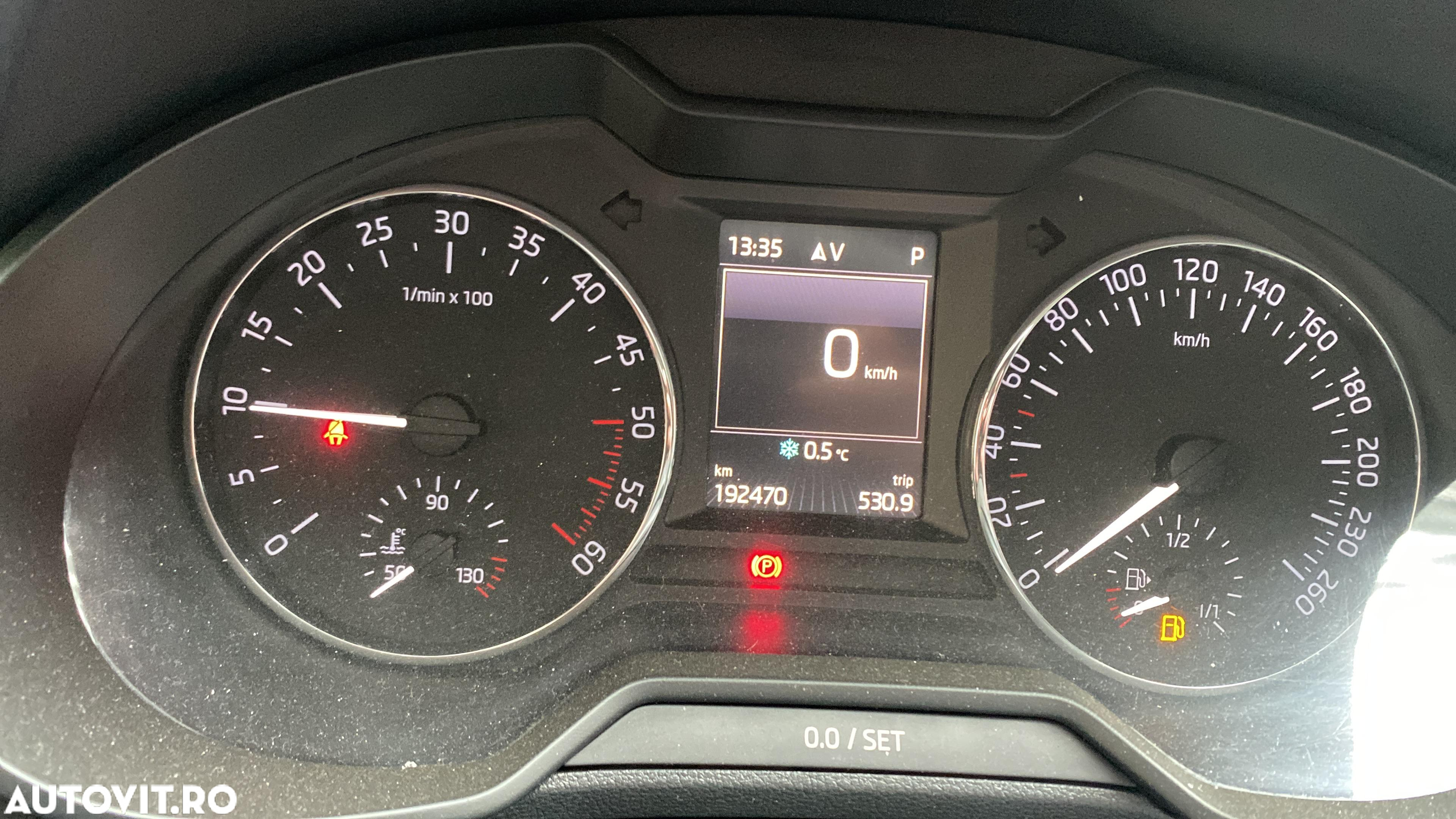 Skoda Octavia 1.6 TDI DSG Style - 10