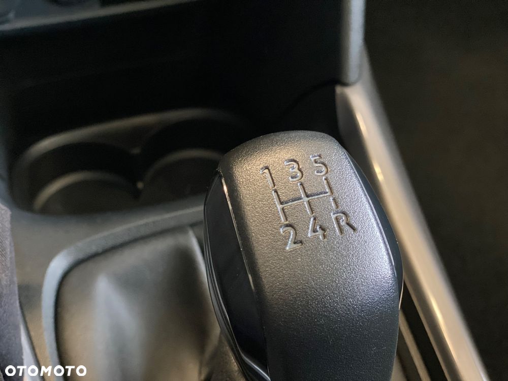 Peugeot 2008 1.6 BlueHDi Style - 32