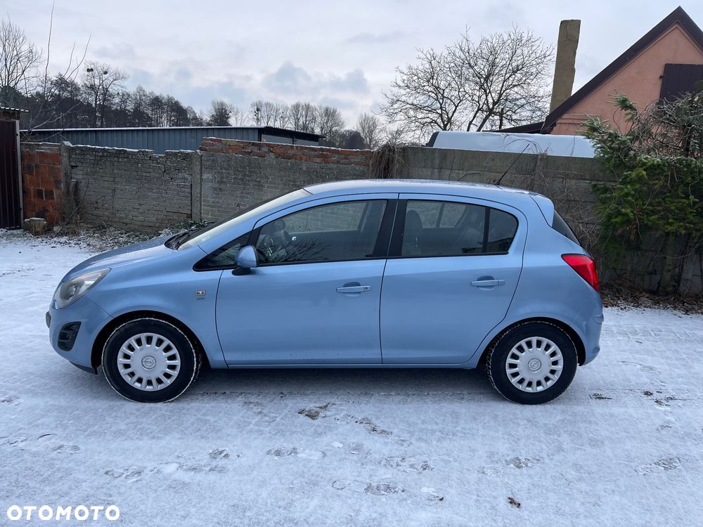 Opel Corsa 1.2 16V Essentia - 4