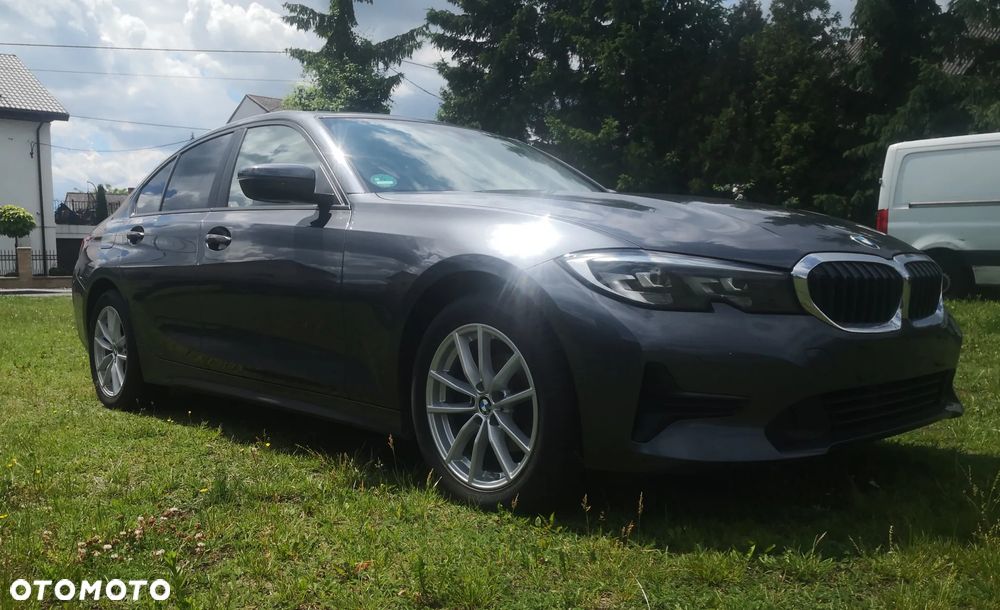 BMW Seria 3 318d Luxury Line - 14