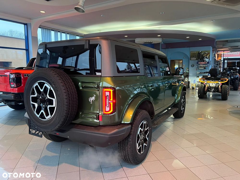 Ford Bronco - 29