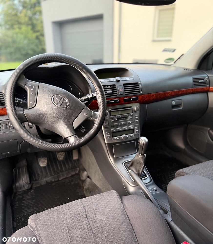 Toyota Avensis 2.0 D-4D Sol - 11