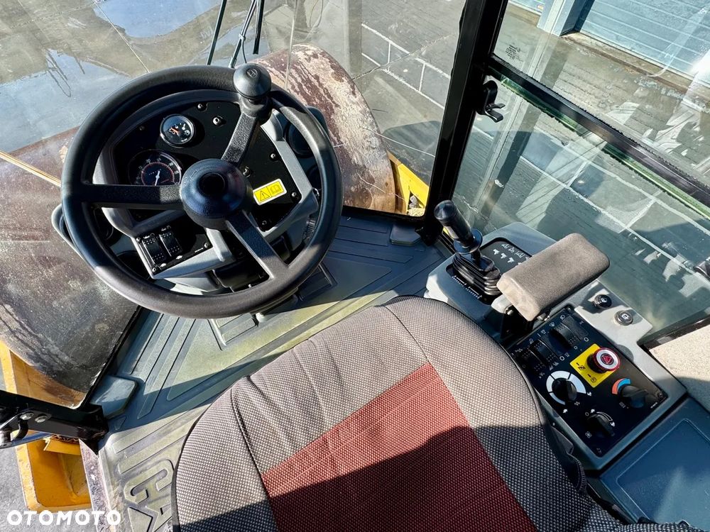 Caterpillar CS56 - 10