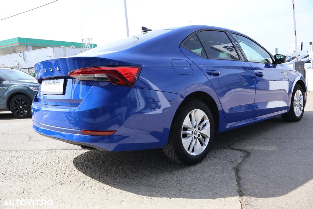 Skoda Octavia 2.0 TDI DSG Ambition - 5