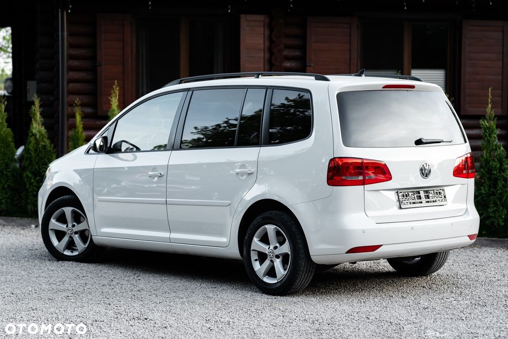Volkswagen Touran 2.0 TDI DPF DSG Highline - 9