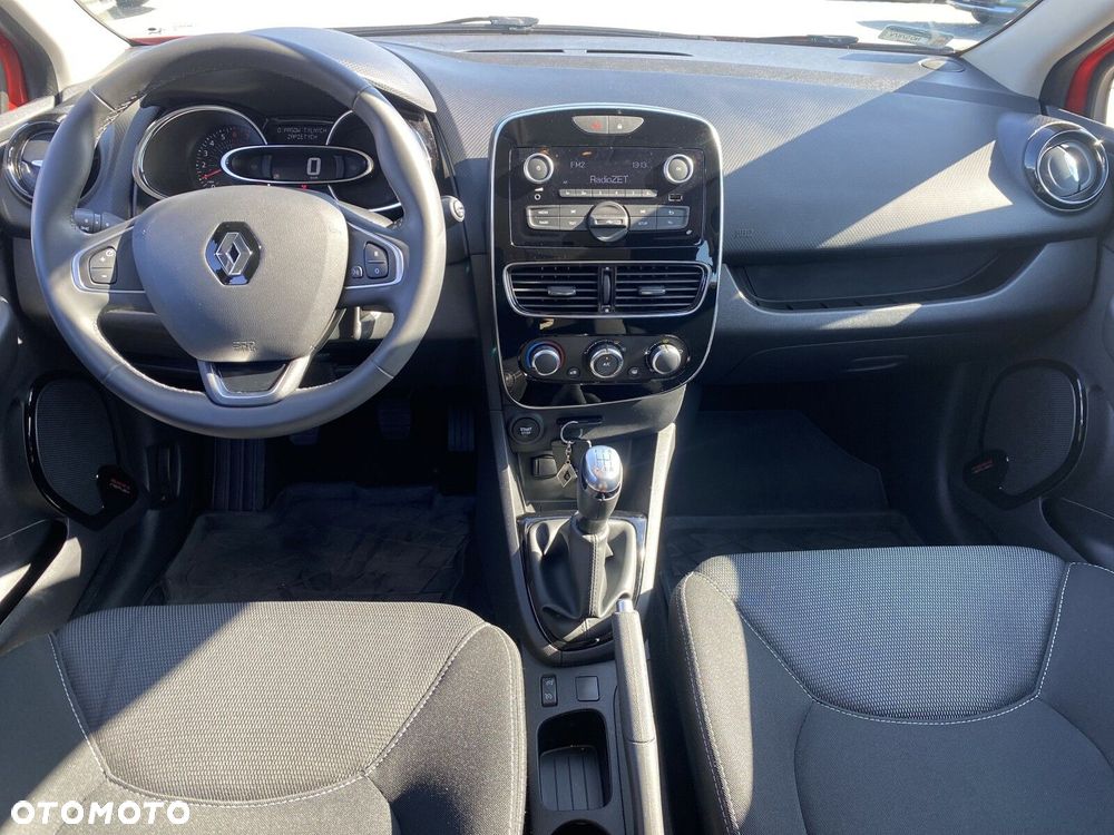 Renault Clio - 11