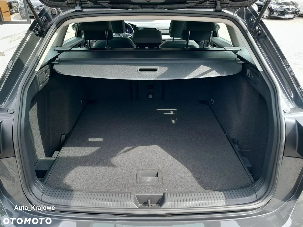 Volkswagen Golf VIII 2.0 TDI Life - 29