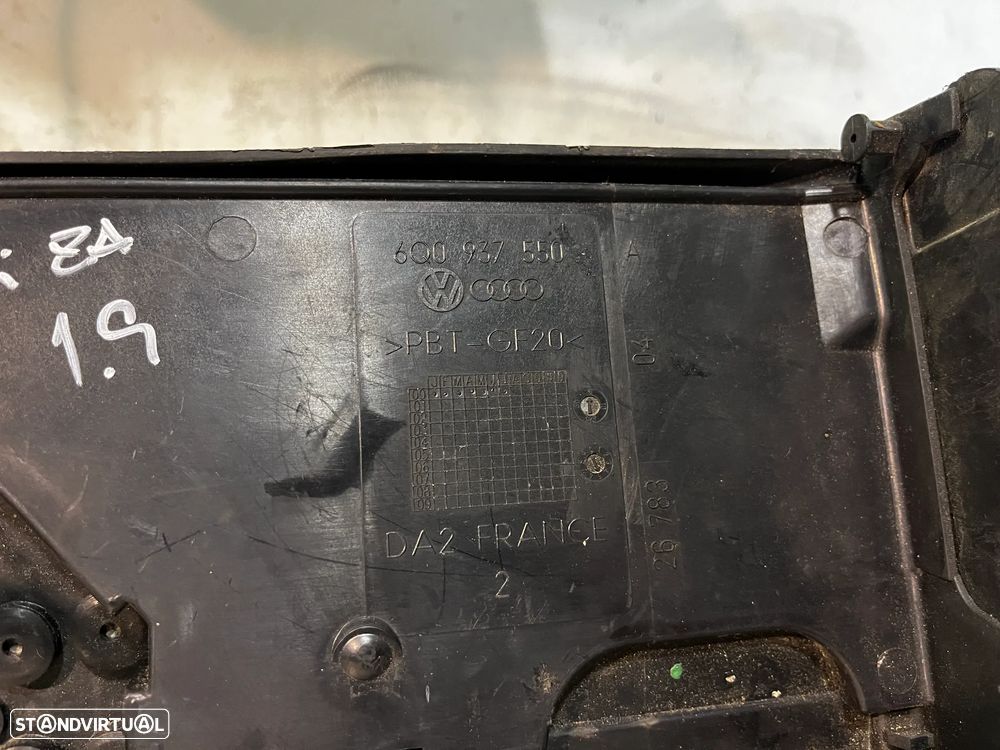 TAMPA BATERIA COM FUSIVEIS SEAT IBIZA 6L / VOLKSWAGEN POLO 9N 6Q0937550 - 2