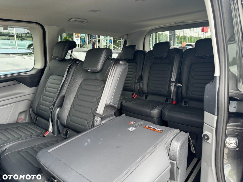 Ford Tourneo Custom - 18