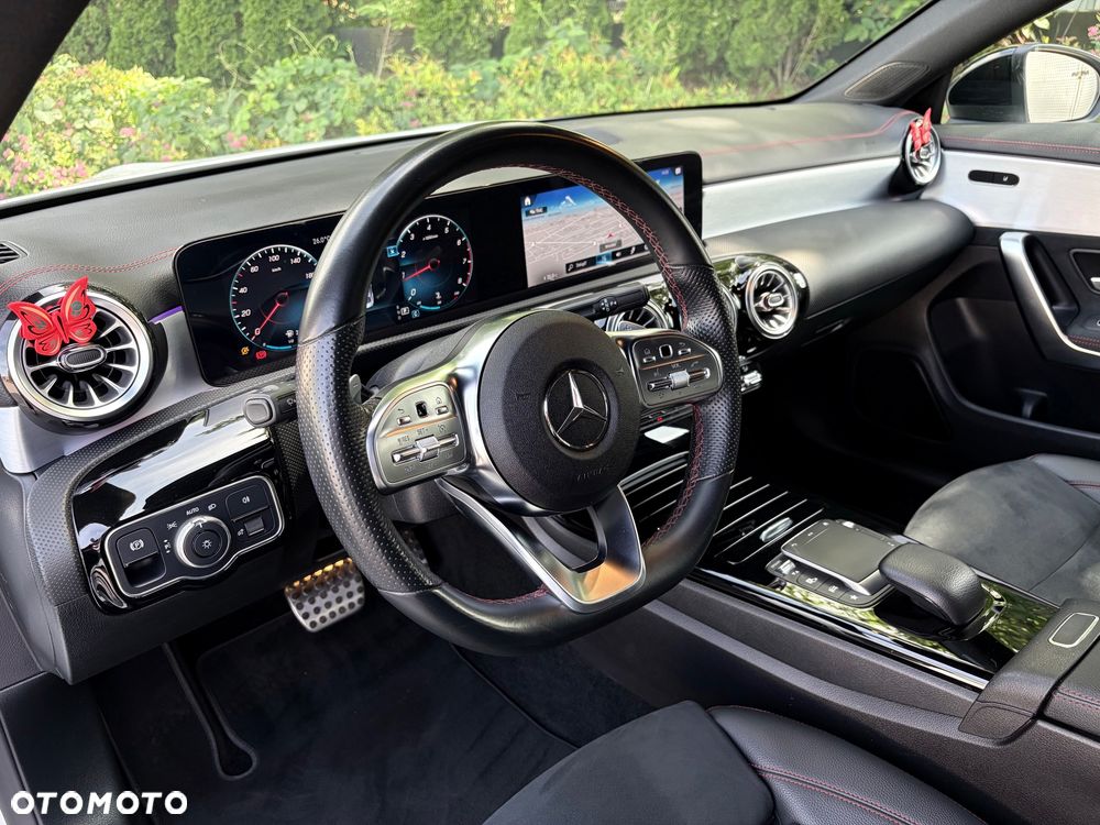 Mercedes-Benz CLA 200 AMG Line 7G-DCT - 19