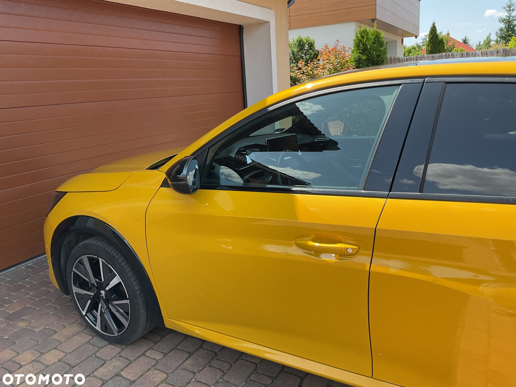 Peugeot 208 1.2 PureTech GT Line S&S - 4