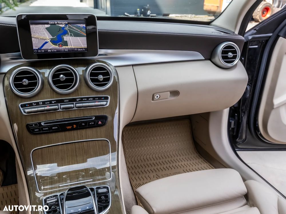 Mercedes-Benz C - 19