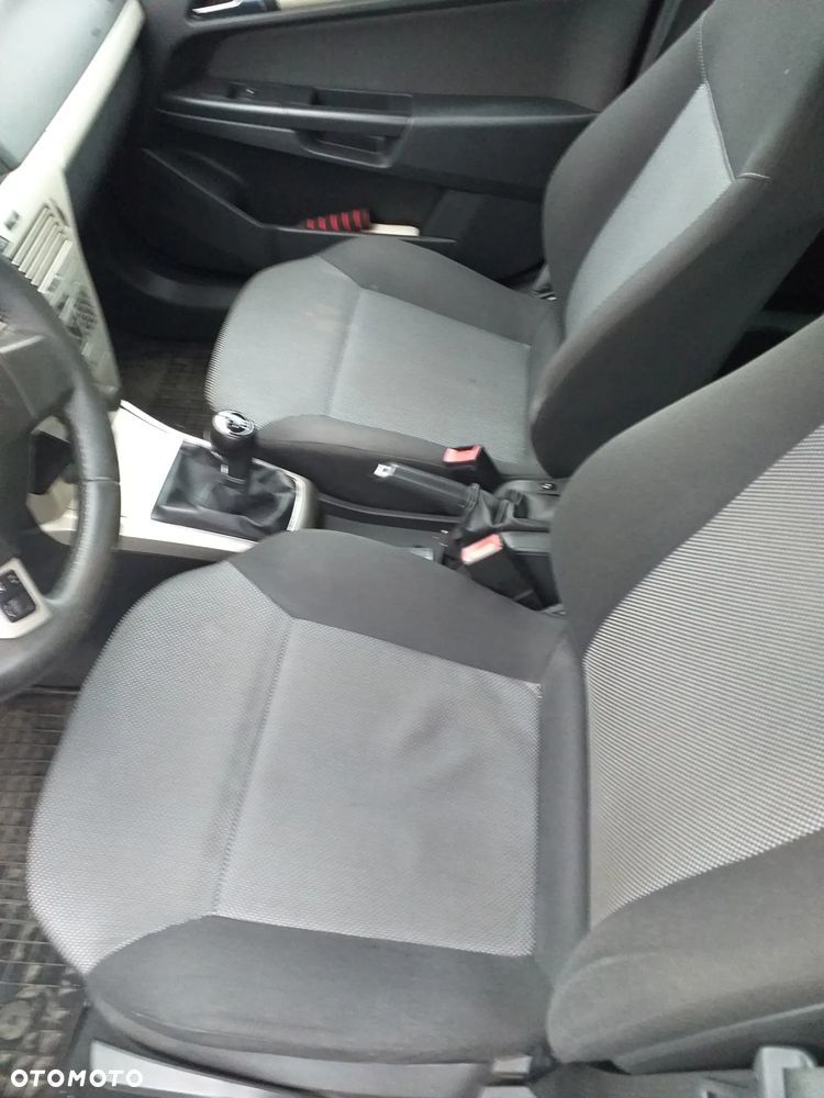 Opel Astra 1.7 CDTI - 8
