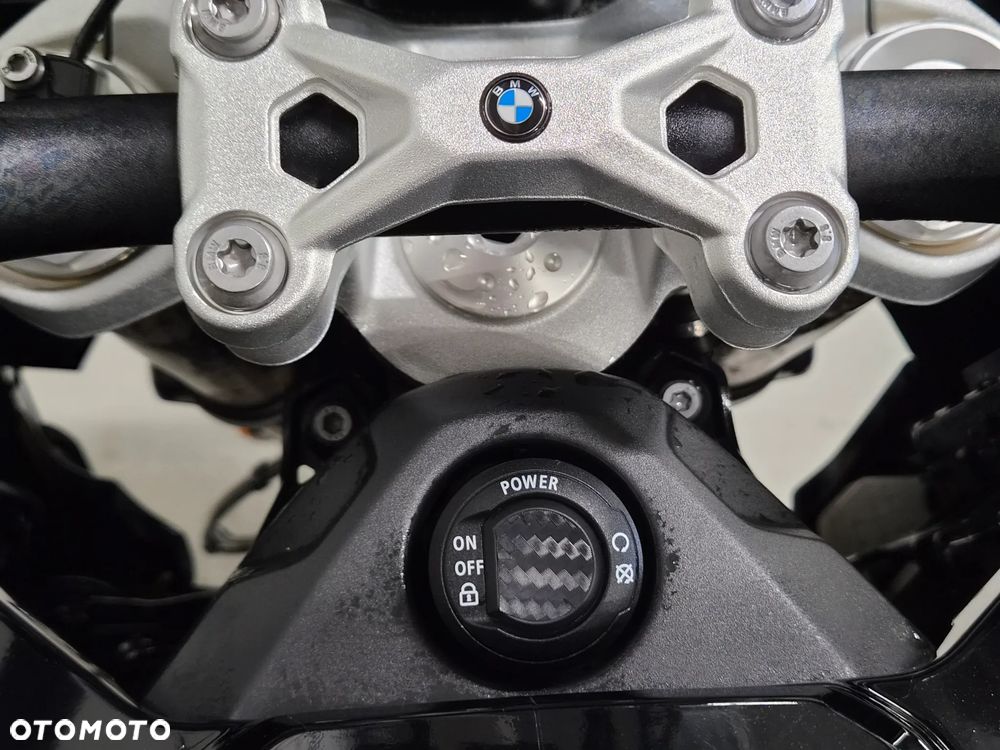 BMW XR - 15