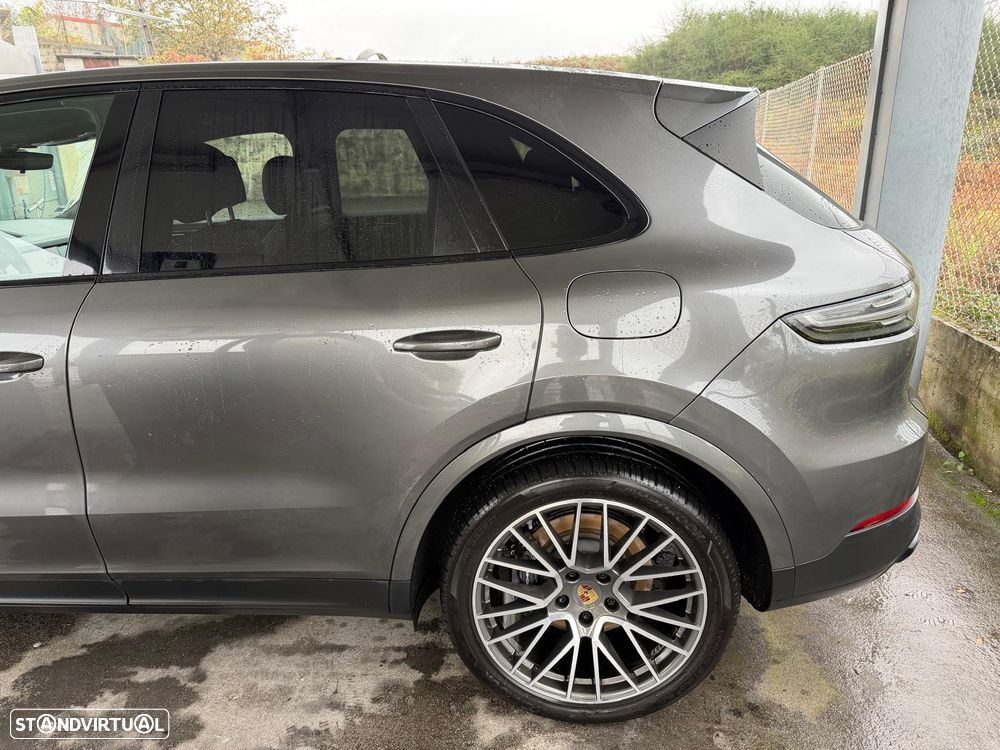 Porsche Cayenne Coupé E-Hybrid Platinum Edition - 7