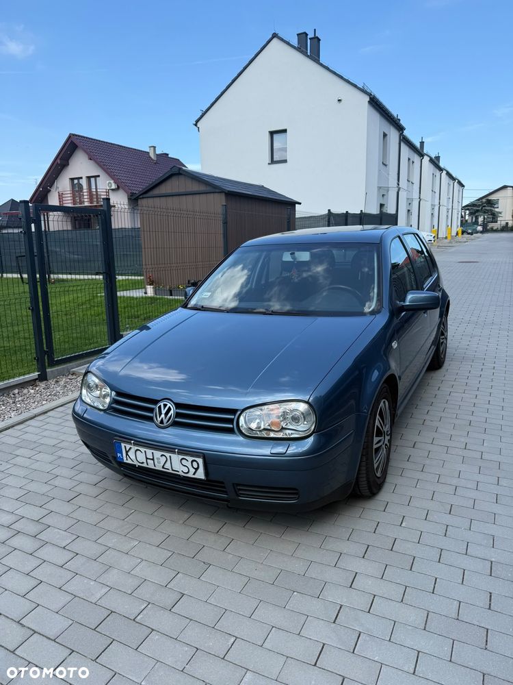 Volkswagen Golf - 3