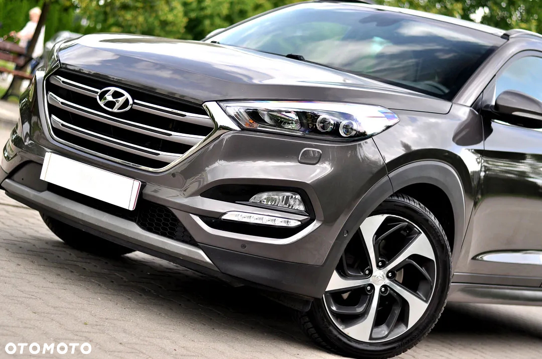 Hyundai Tucson 2.0 CRDi 4WD Automatik Advantage - 16
