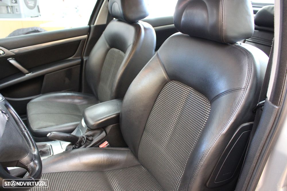 Peugeot 407 2.0 HDi Executive - 28