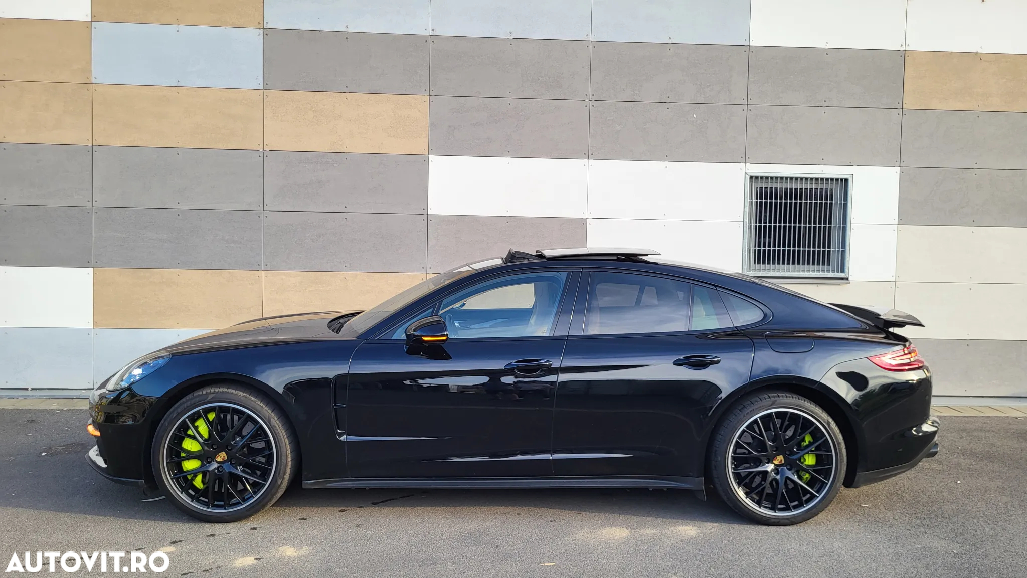Porsche Panamera 4 E-Hybrid Executive - 16