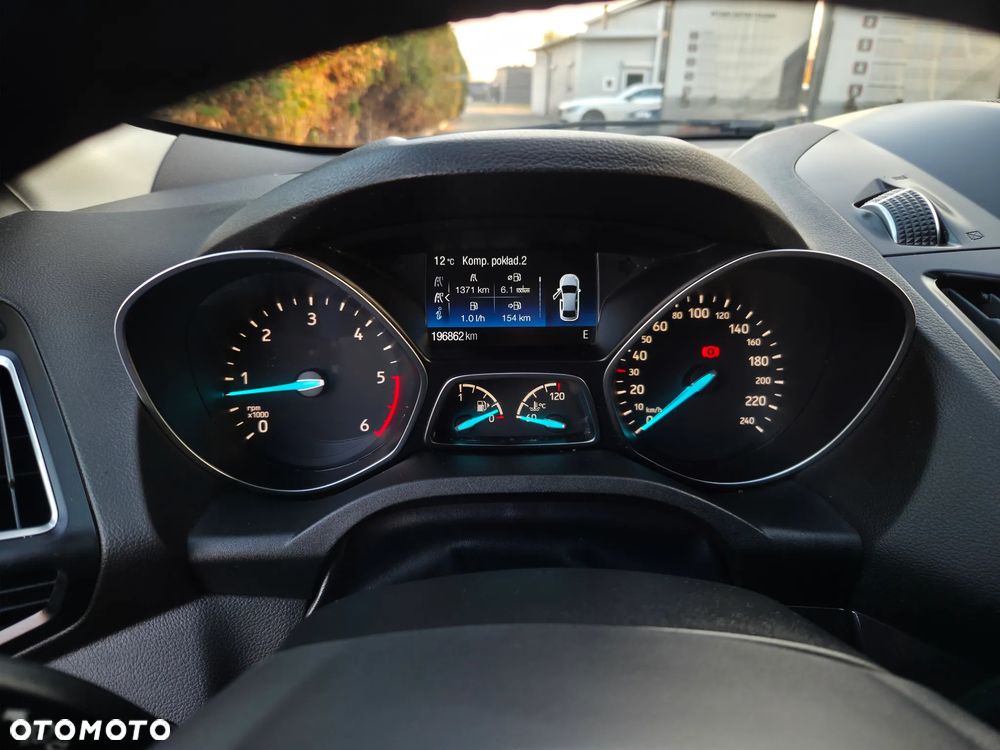 Ford Kuga 2.0 TDCi 2x4 Titanium - 26
