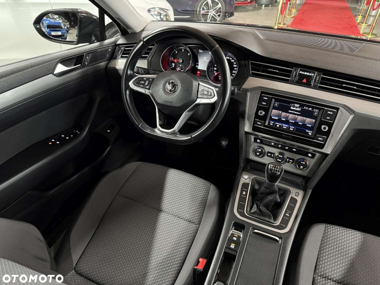 Volkswagen Passat - 8