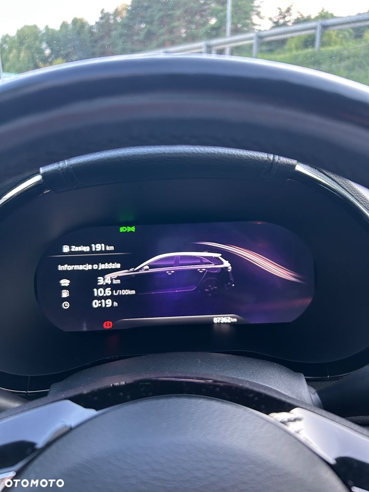Kia Ceed 1.5 T-GDI Business Line Plus - 31