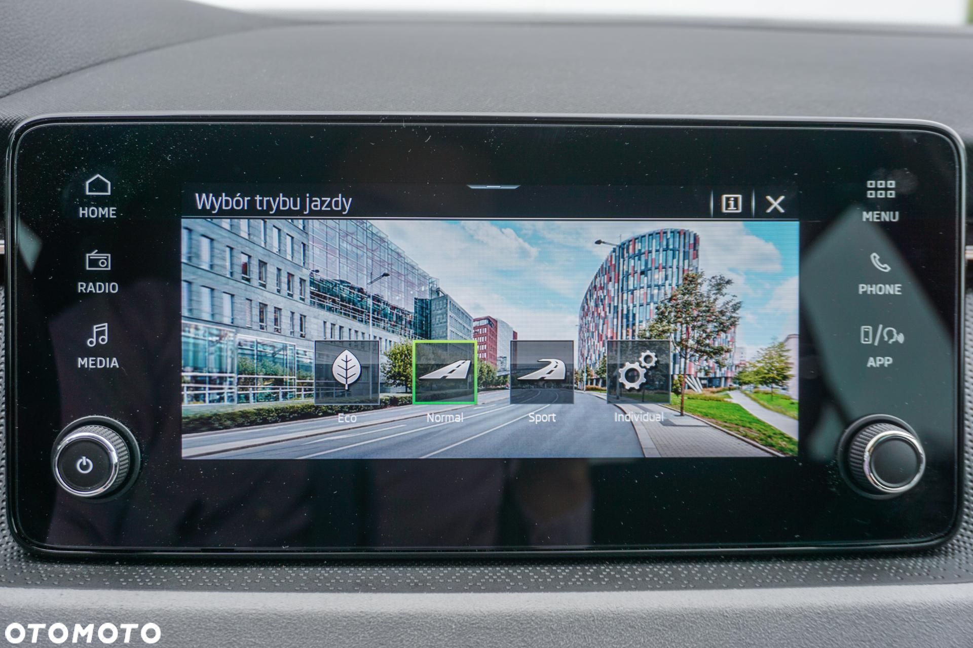 Skoda Kamiq 1.5 TSI Selection DSG - 36