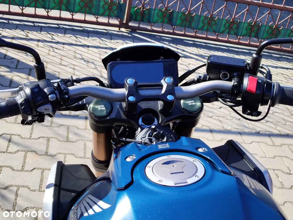 Honda CB - 10