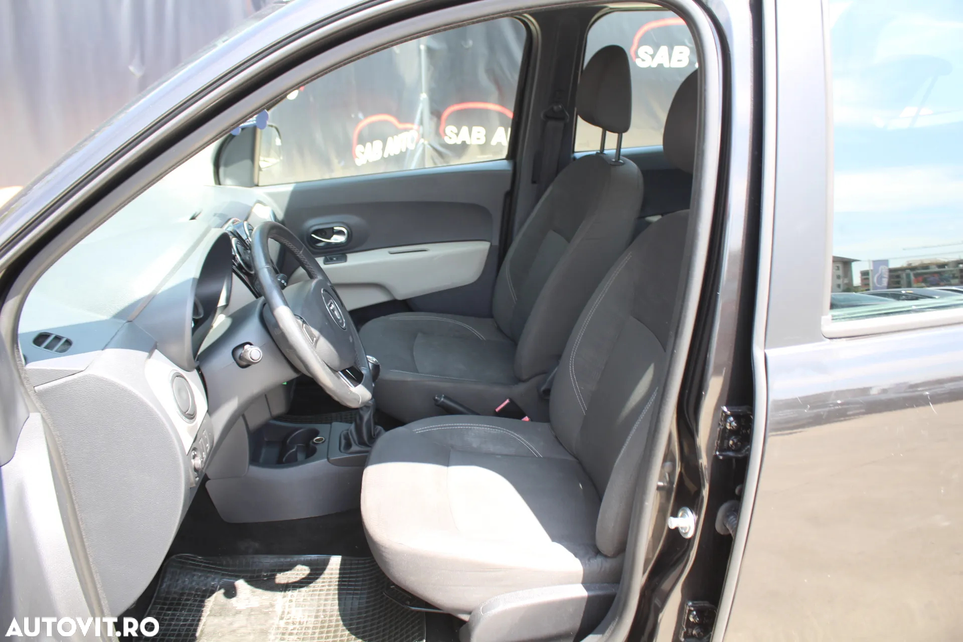 Dacia Lodgy dCi 110 Laureate - 13