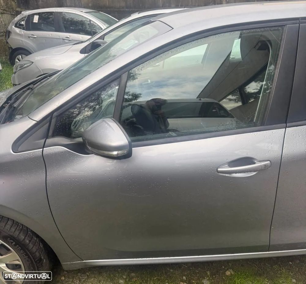 Porta Frente Esquerda Peugeot 208 Ano 2019 - 1