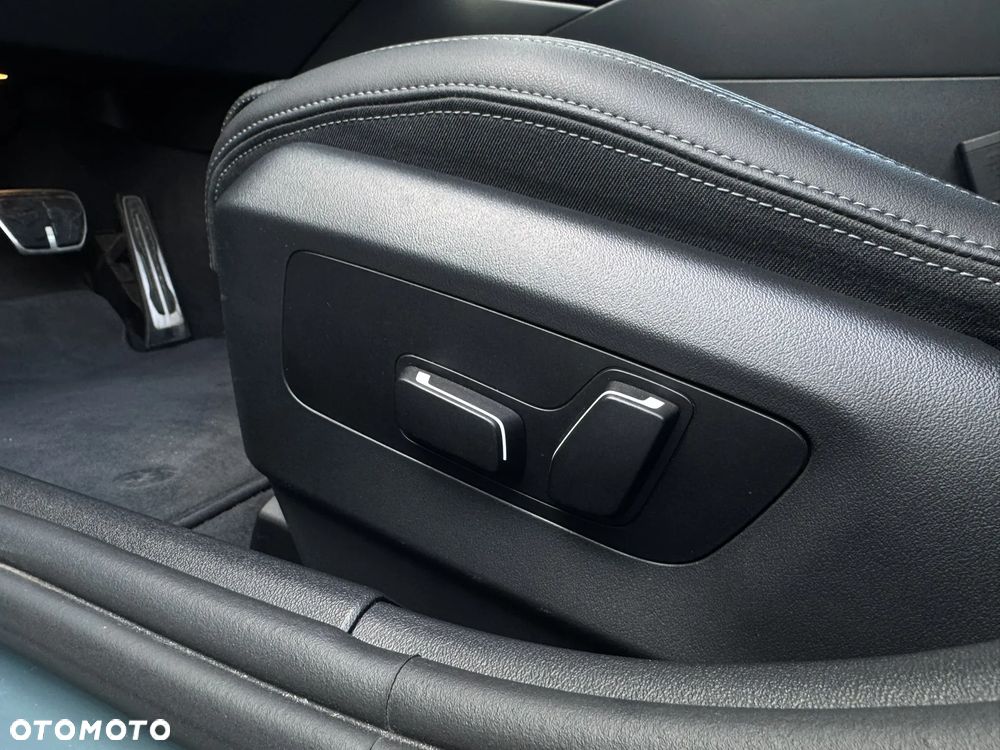 BMW Seria 5 520d xDrive mHEV M Sport - 12