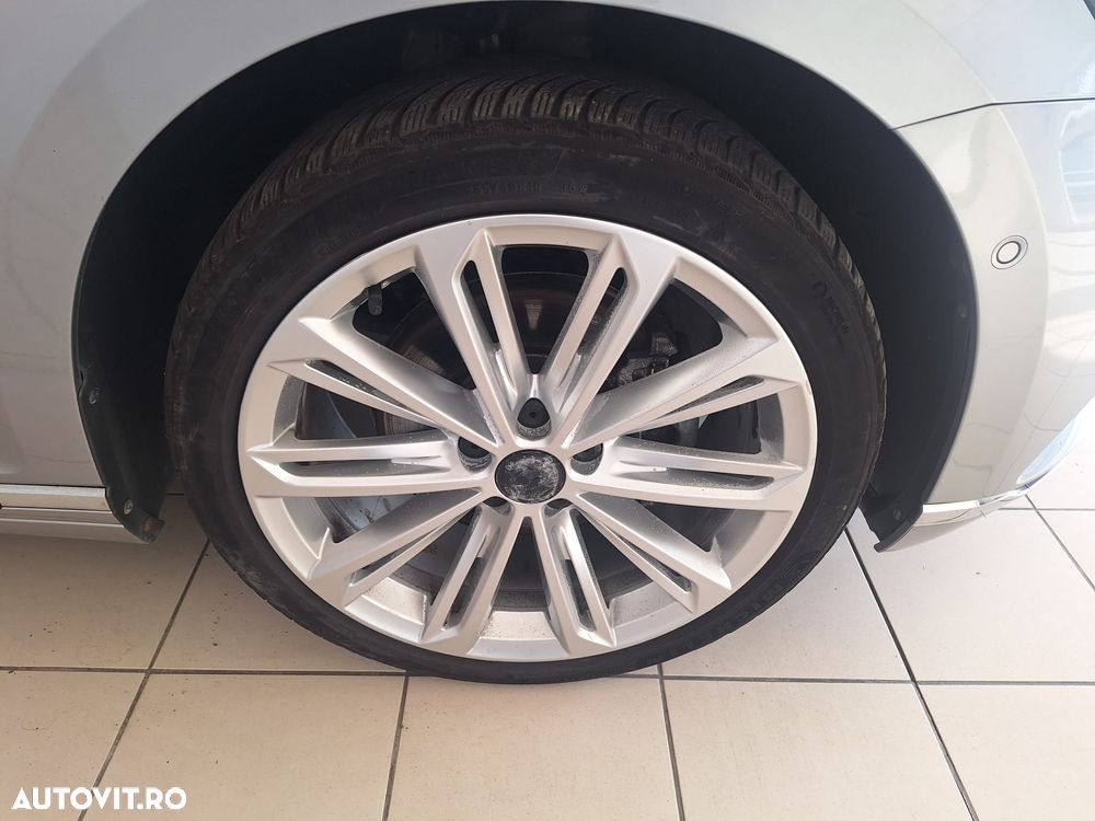 Volkswagen Passat 2.0 TDI DSG Highline - 7